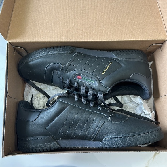 COPY - Adidas Yeezy Powerphase - Picture 4 of 5